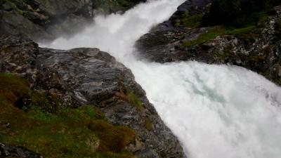 video “VI.2019 — Thirty other seconds of Norwegian torrent” par David Farreny — www.farreny.net — Norvège, Norway, Norge, Sogn, og, Fordjane, Stryn, Hjelle, Øvstefoss, cascade, waterfall, eau, water, glacier, rocher, rock, mousse, moss, virage, turn, interlude, film, movie, vidéo, video