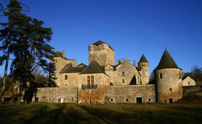 photograph “Bourines castle” par David Farreny — www.farreny.net — France, château, castle, medieval, médiéval, Aveyron, Bourines, Midi-Pyrénées, Bertholène, Anglars, écrivain, writer, littérature, literature, pierre, stone, tours, towers