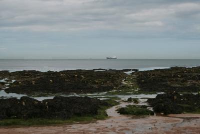 photograph “VII.2010” par David Farreny — www.farreny.net — Royaume-Uni, United Kingdom, Angleterre, England, GB, UK, Thanet, Isle of Thanet, Kingsgate, Manche, Channel, Botany Bay, Broadstairs, mer, sea, eau, water, ciel, sky, nuages, clouds, horizon, bateau, boat, navire, ship, rivage, coast, paysage, landscape, marin, seascape